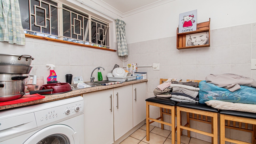 5 Bedroom Property for Sale in The Island Western Cape